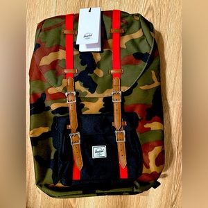 NWT Herschel supply co.